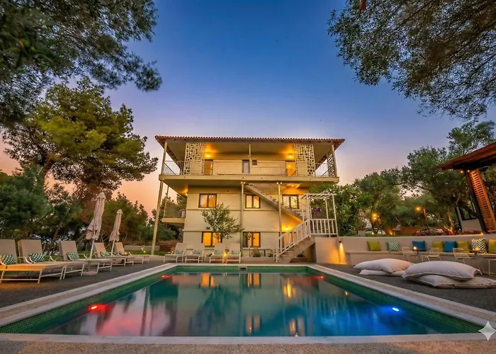 Ping Pong Hotel: Elies 33 Bio Retreat (Adults Only)