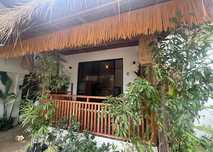 Pet Friendly hotel: Zhaya'S Beach & Cottages