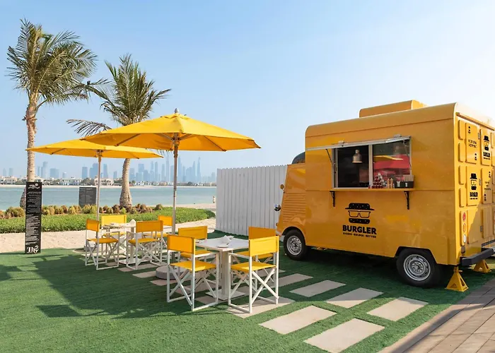  Th8 Palm Dubai Beach , Vignette Collection By Ihg