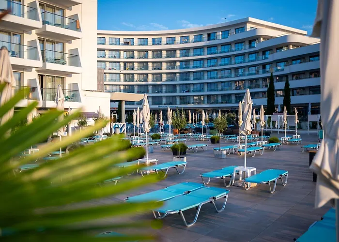 Astoria All Inclusive- Private Beach&Beach Club