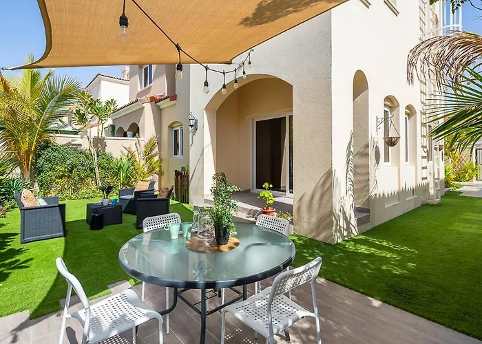 Cabin: Frank Porter - Serena Casa Viva