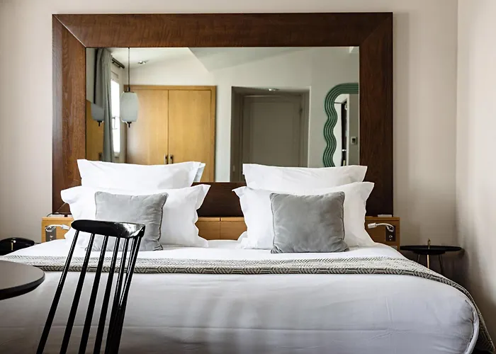 Boutique hotel only: Holiday Inn Paris Palais De L'Elysee By Ihg