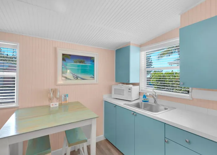 Cheap hotels Sunset Cove Beach Resort
