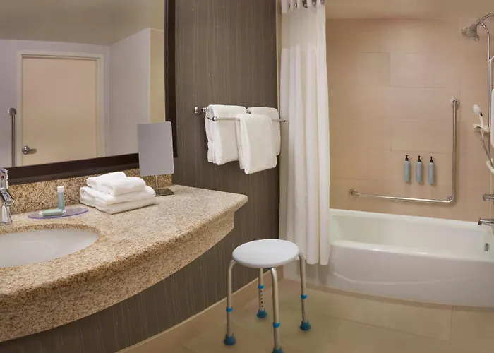 Pets Allowed Hotel Courtyard By Marriott Kingston Highway 401