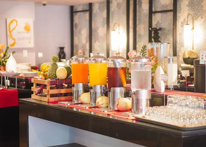 Hotel familiar: The Charm Resort Phuket