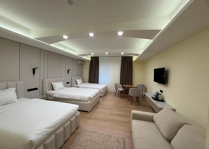 Golden Valley Hotel
