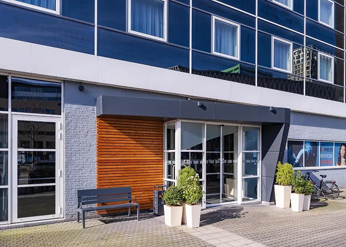 Holiday Inn Express Antwerpen City North By Ihg
