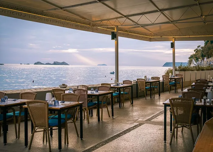 Boutique & Beach Hotel Villa Wolff