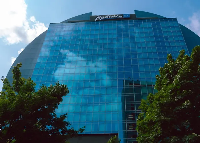 Hotel con piscina: Radisson Blu Hotel Frankfurt