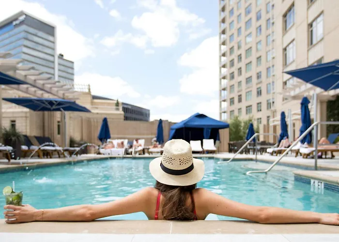 Ritz-Carlton, Dallas