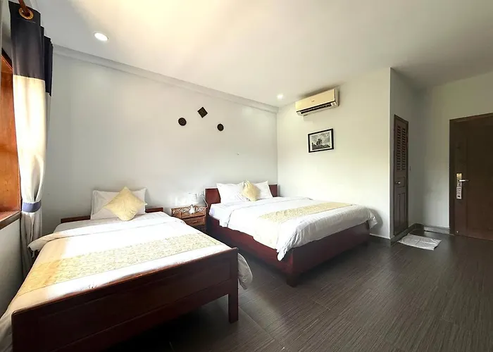 Moon Kampot Boutique
