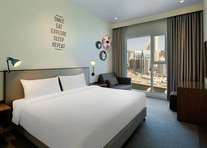Ping Pong Hotel: Rove Dubai Marina