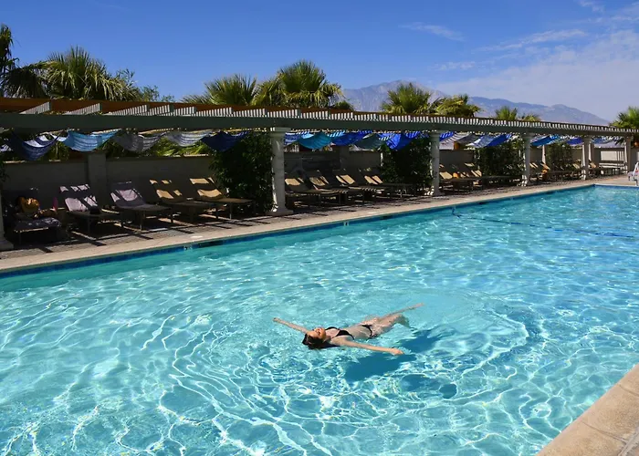 Resorts Guide Azure Palm Hot Springs