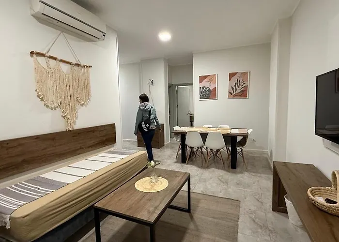 Hotels Close to Airport Boho Homes