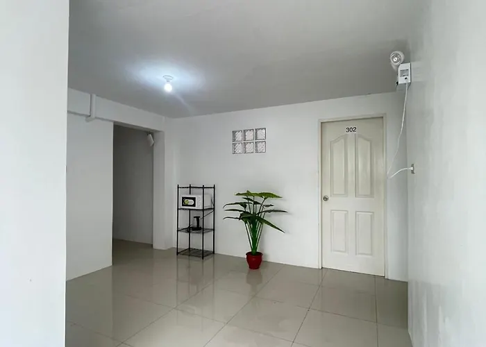 Palines Apartment Near Brittany Palazzo Villar City Alabang