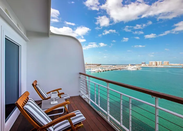 Queen Elizabeth 2 Hotel