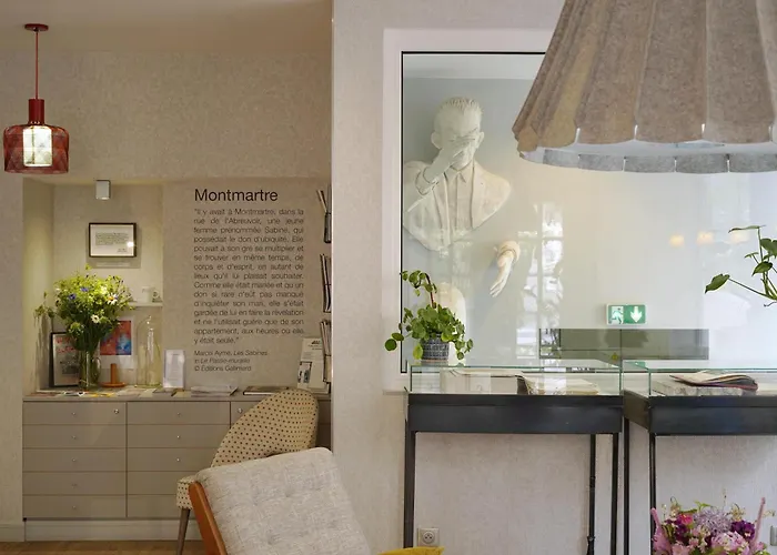 4-Sterne-Hotel: Hotel Litteraire Marcel Ayme, BW Premier Collection