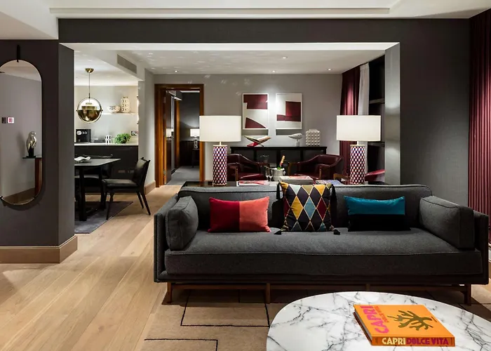 Edwardian Manchester, A Radisson Collection