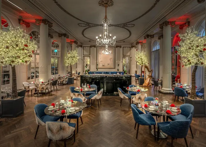 The Waldorf Hilton