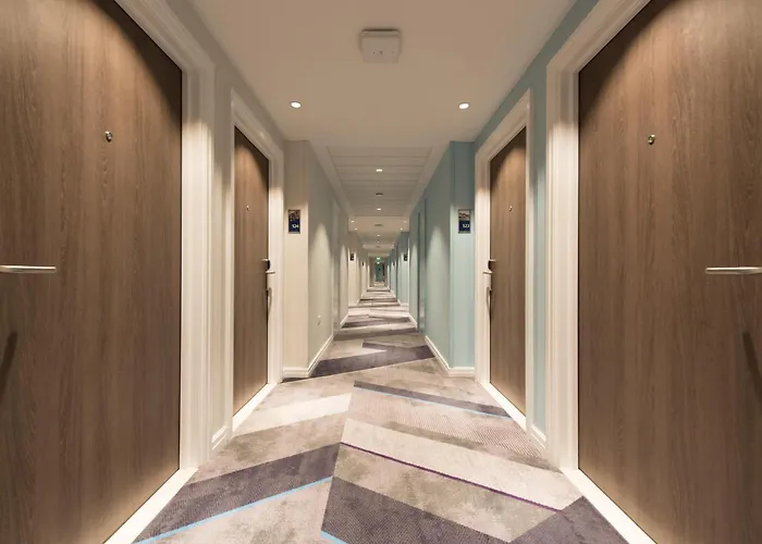  Hampton By Hilton Edinburgh West End