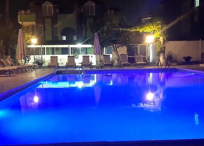 Anita Kemer Noch Hotel