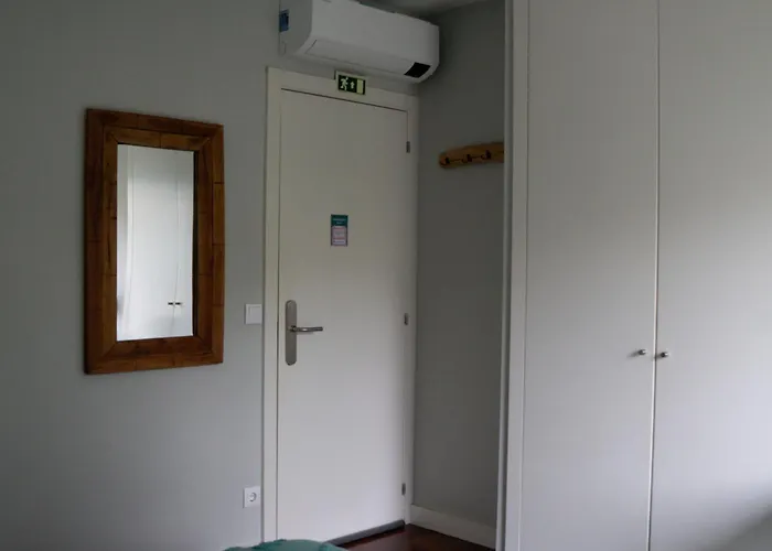Airport Hotel: Luna House & Cowork