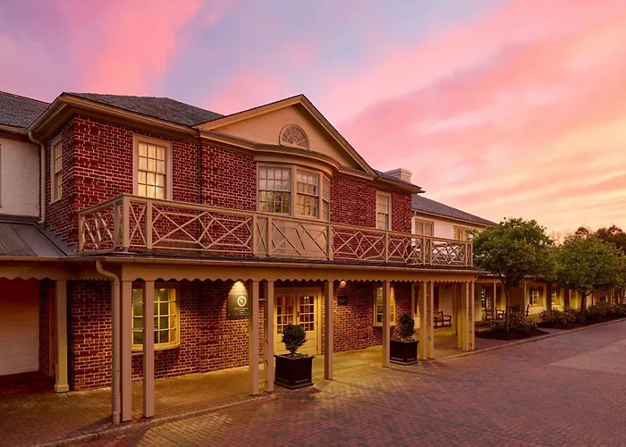 Lodge, Autograph Collection