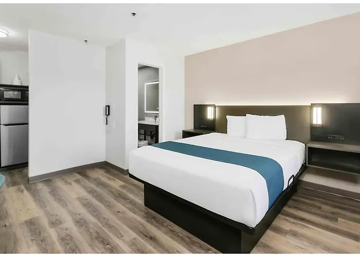 Hotel near College: Motel 6 Tempe, Az Elliot Road