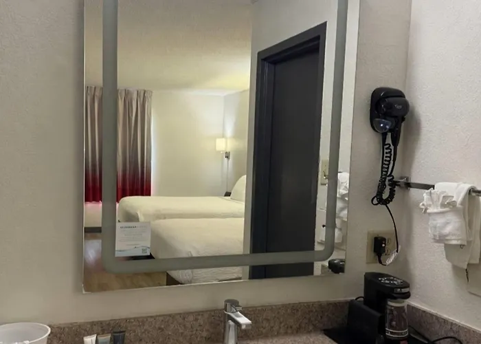 Ramada By Wyndham Harrisonburg