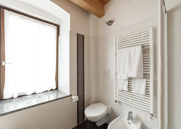 Hotel Al Bivio - Pizzeria, Pool & Sauna