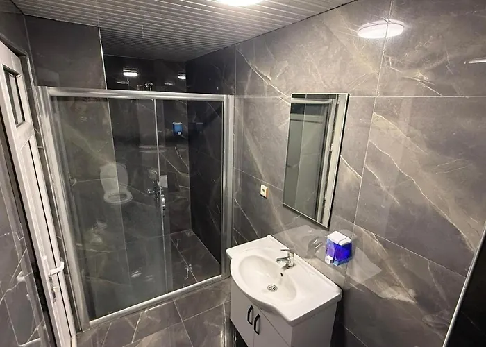 Grand Black Hotel