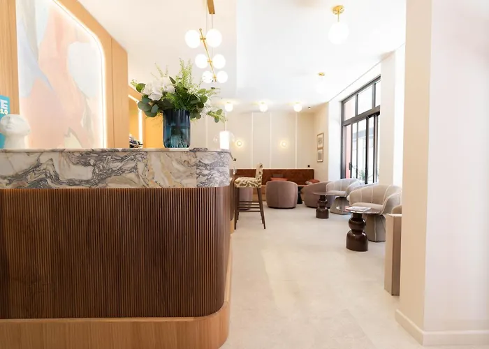 Resort: Hotel De France