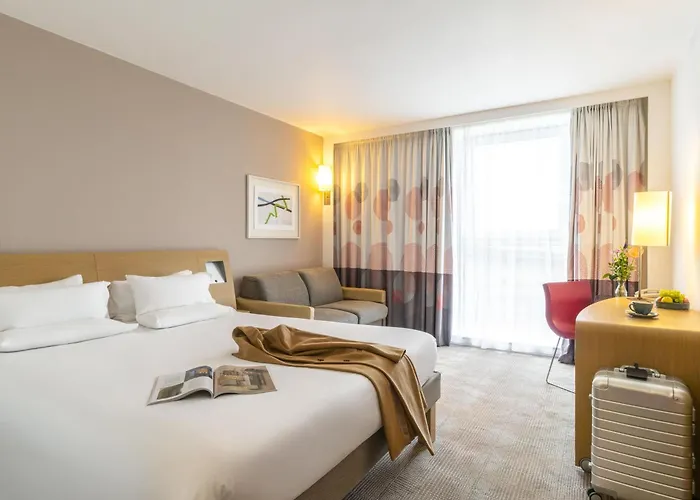  Novotel Edinburgh Park