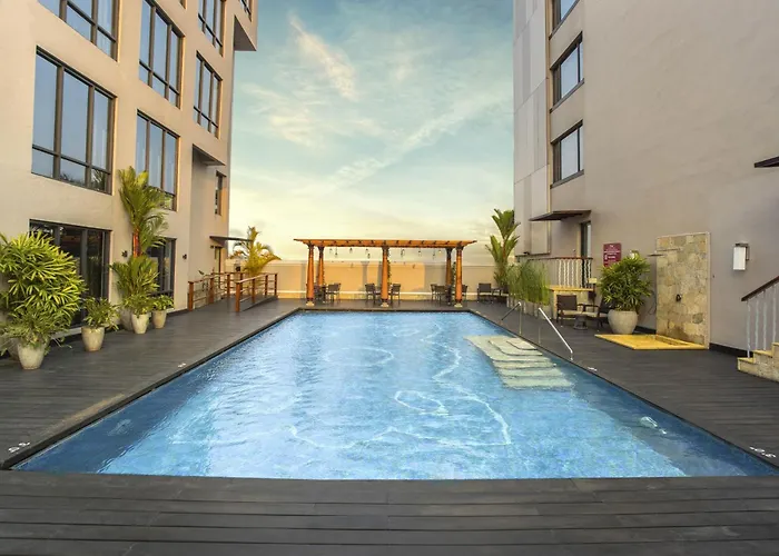 Beach Hotels Hilton Garden Inn, Trivandrum