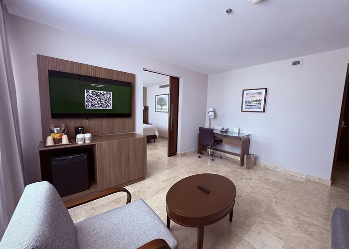 Beach Hotels Holiday Inn - Villahermosa Aeropuerto By Ihg
