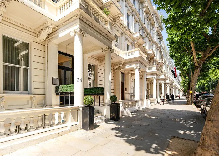 Queensgate Court Apartments