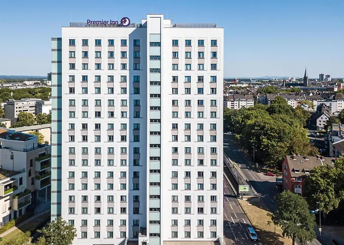 Сity center hotels Premier Inn Koeln City Sued