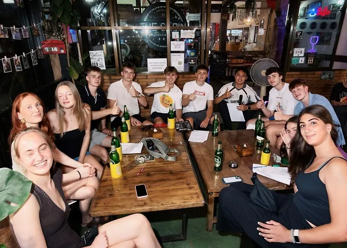 Cabin Backpackers & Bar