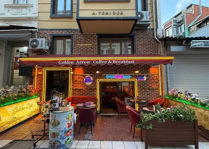 Golden Arrow Old City Hotel