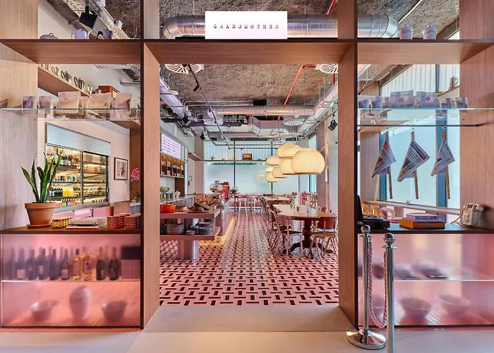Social Hub Barcelona Poblenou Extended Stay
