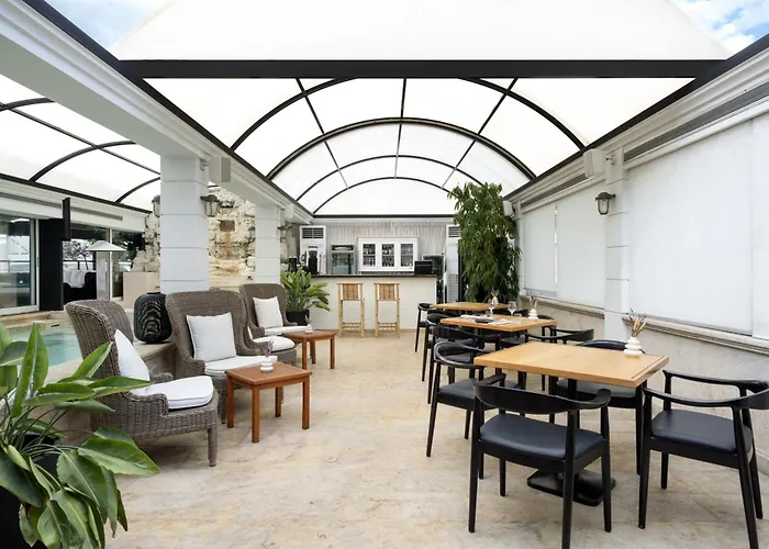 Coral Hotel Athens