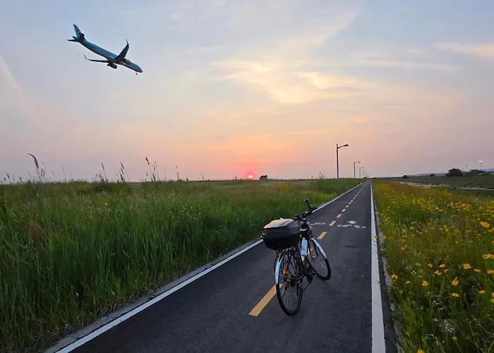 Hu Incheon Airport