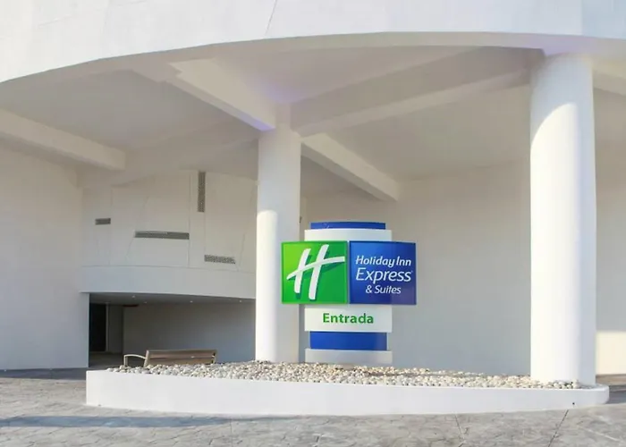  Holiday Inn Express & Suites Puebla Angelopolis By Ihg