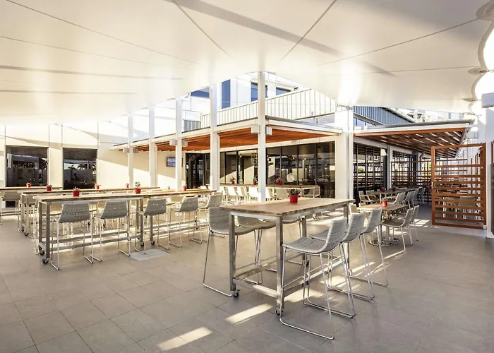 Ibis Mackay