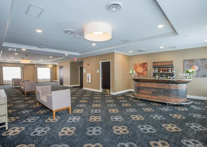 Family resorts Voco The Clair Cincinnati Downtown By Ihg