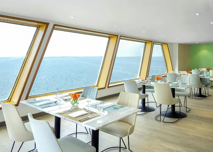 Spa Hotels Resorts Queen Elizabeth 2