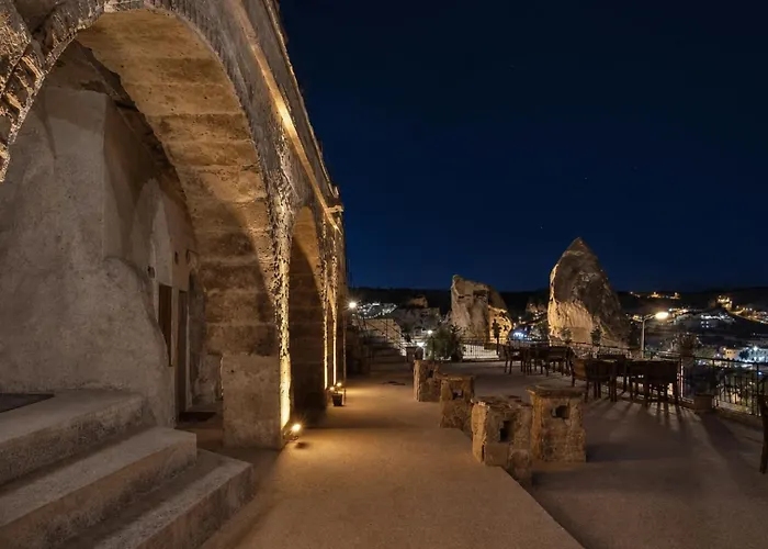 Elite Cave Suites