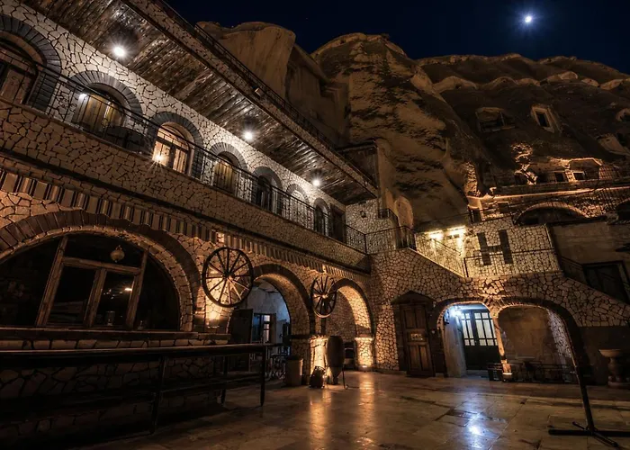 Elite Cave Suites