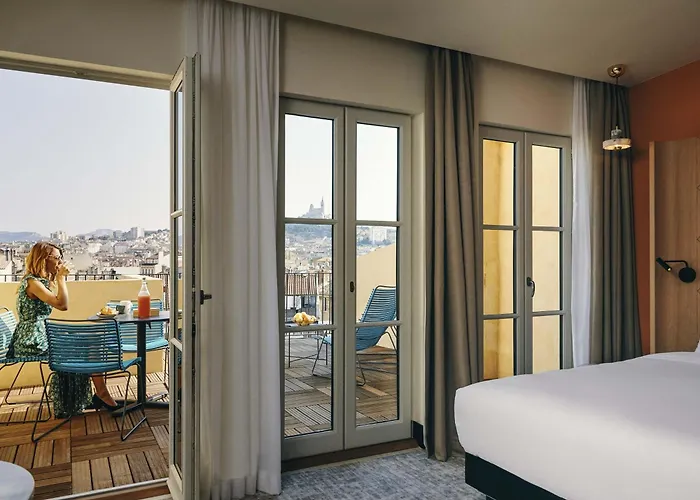 Animaux admis Mercure Marseille Canebière Vieux-Port