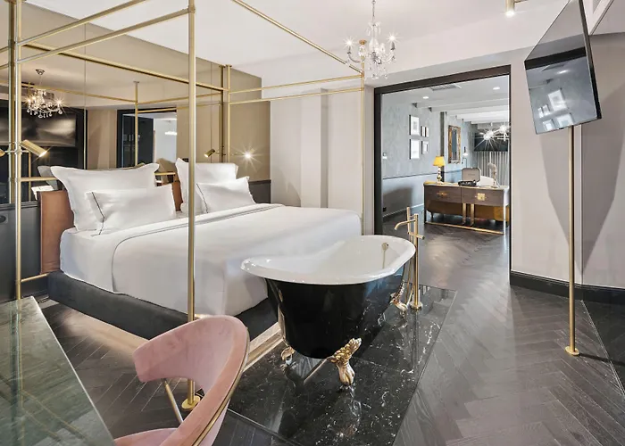 Skylark, Aluma s & Resorts
